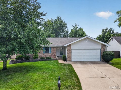 Photo of 1433 Venus Drive, St Peters, MO 63376 (MLS # 26045946)