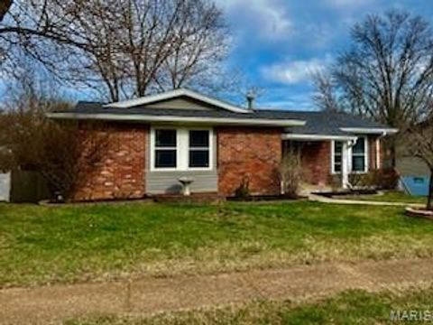 400 Woodrun Drive Ballwin MO 63021