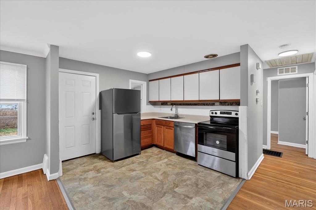 10128 Ashbrook Drive