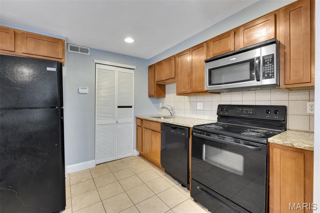 Blackberry Terrace 2nd Add - Residential Income