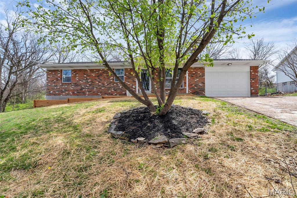 156 Hinrichs Lane