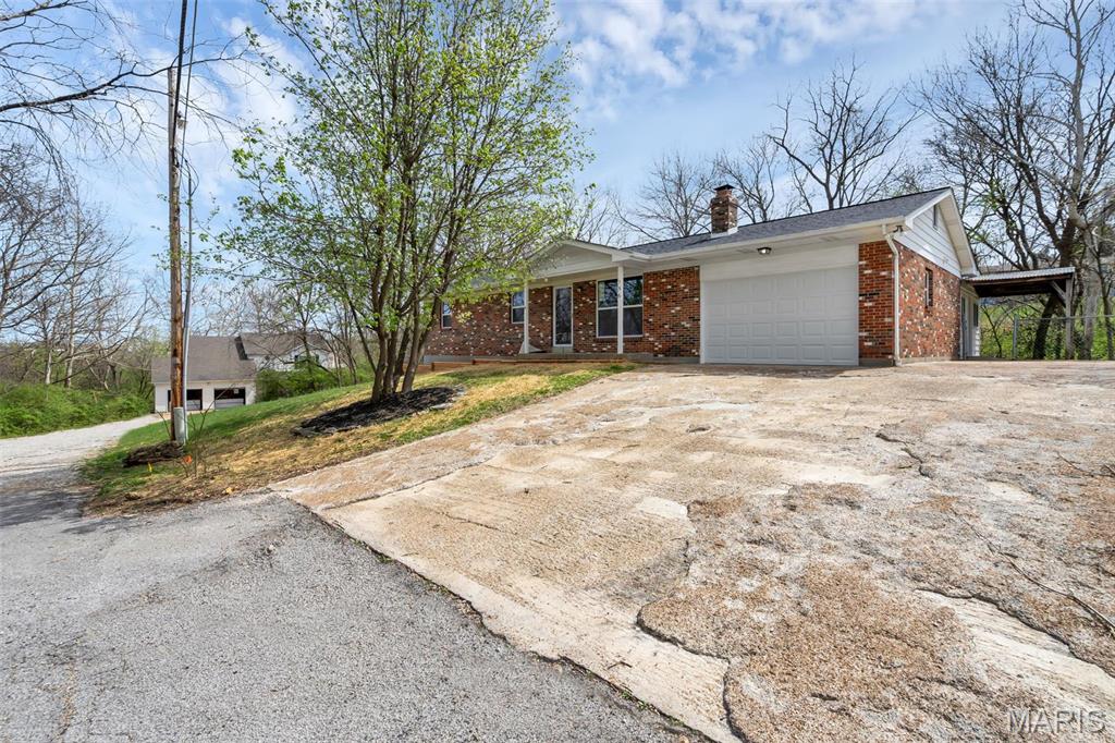 156 Hinrichs Lane