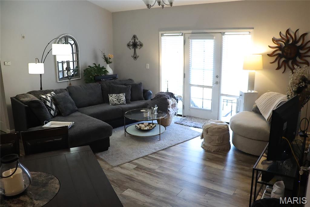 885 Forest Avenue 303