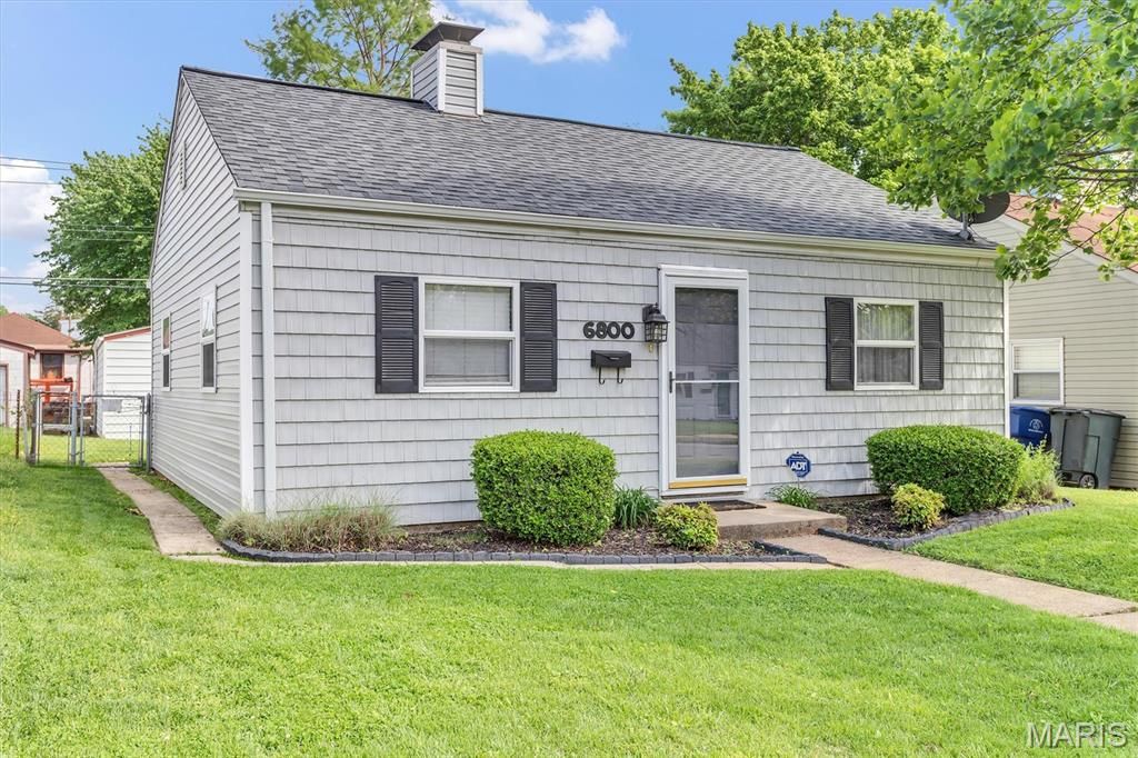 Photo of 6800 Wanda Avenue, St Louis, MO 63116 (MLS # 26024933)