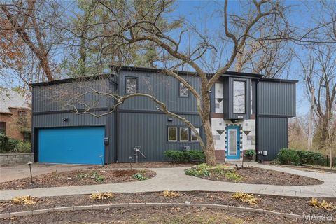 Photo of 7368 Ahern Avenue, University City, MO 63130 (MLS # 25072970)