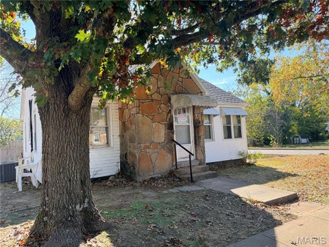 Tiny photo for 486 N Jackson Avenue, Lebanon, MO 65536 (MLS # 26068849)