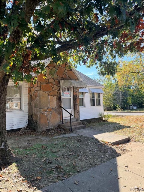 Tiny photo for 486 N Jackson Avenue, Lebanon, MO 65536 (MLS # 26068849)