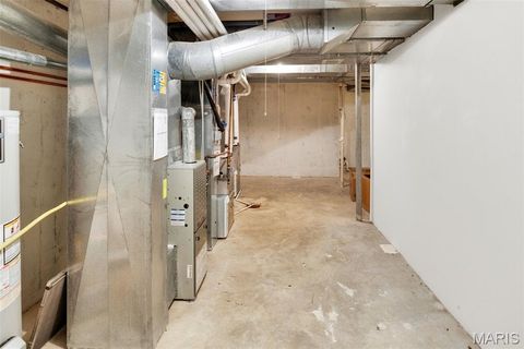 Tiny photo for 15142 Highcroft Drive Drive, Chesterfield, MO 63017 (MLS # 25081705)