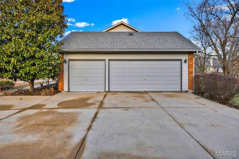 Tiny photo for 15142 Highcroft Drive Drive, Chesterfield, MO 63017 (MLS # 25081705)