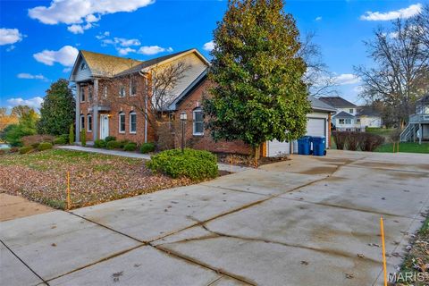 Tiny photo for 15142 Highcroft Drive Drive, Chesterfield, MO 63017 (MLS # 25081705)