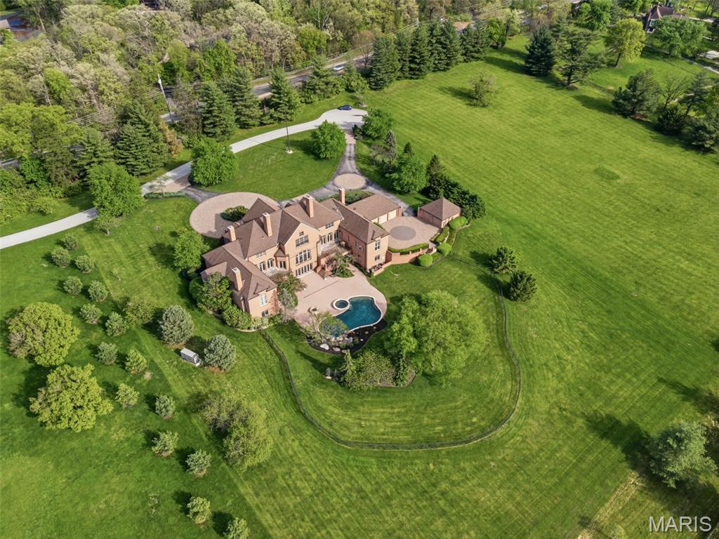 17 Bridle Ridge Lane