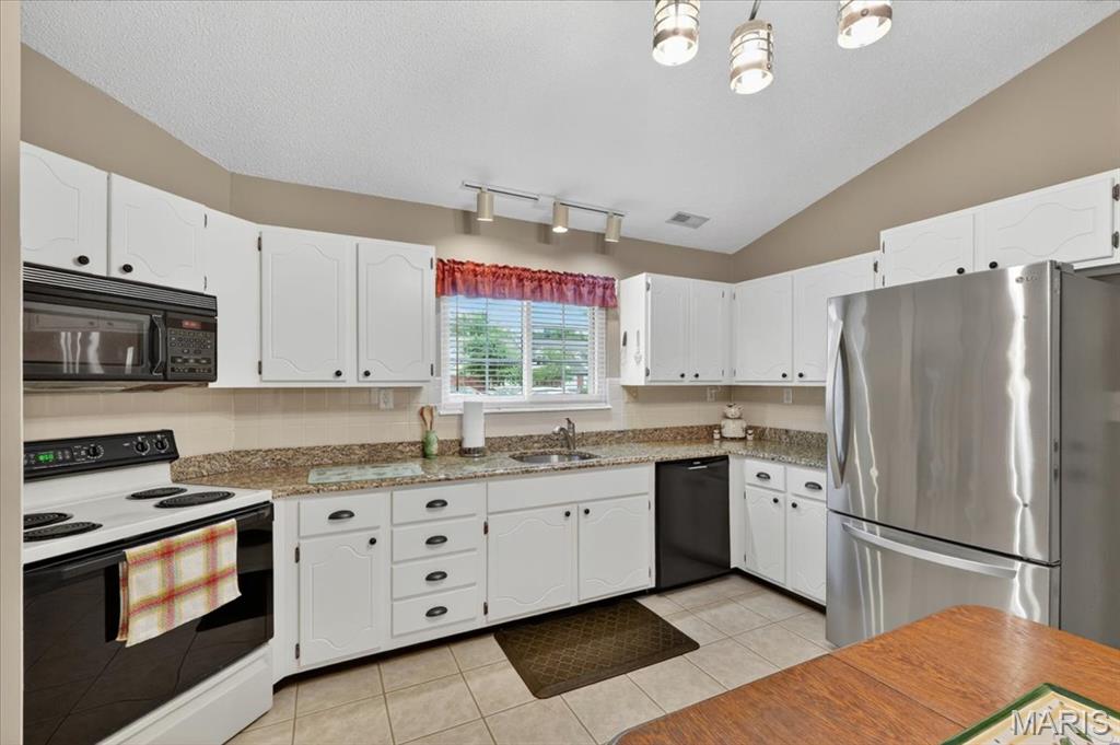 Hickory Sound Condo I Ph I - Residential