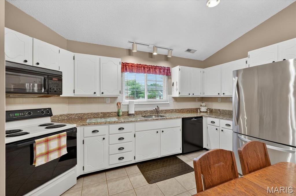 Hickory Sound Condo I Ph I - Residential