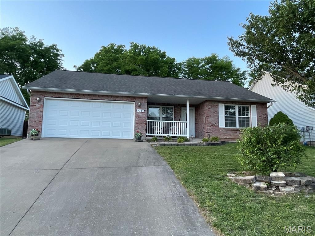 Photo of 718 Fairway Boulevard, Cape Girardeau, MO 63701 (MLS # 26025665)