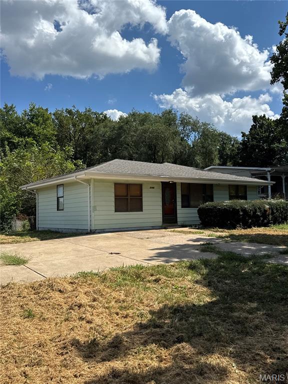 Photo of 2166 N Warson Road, St Louis, MO 63114 (MLS # 26057250)