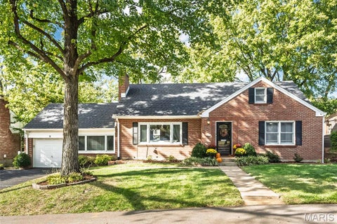 Photo of 3 Wilshire Terrace, Webster Groves, MO 63119 (MLS # 26067048)