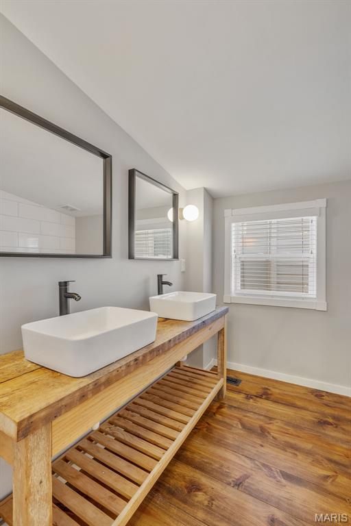 Hauers Joseph J Ivanhoe Place Add - Residential