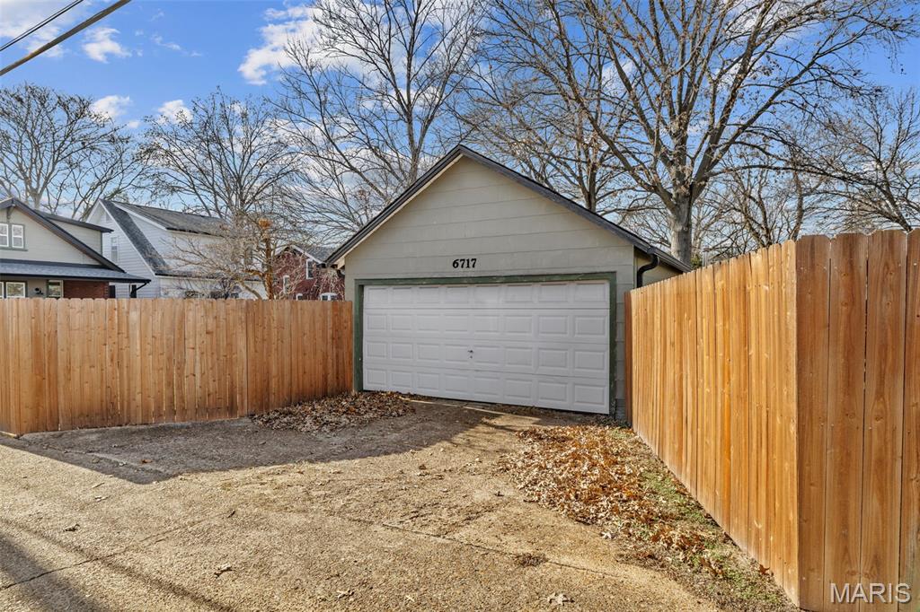 Hauers Joseph J Ivanhoe Place Add - Residential