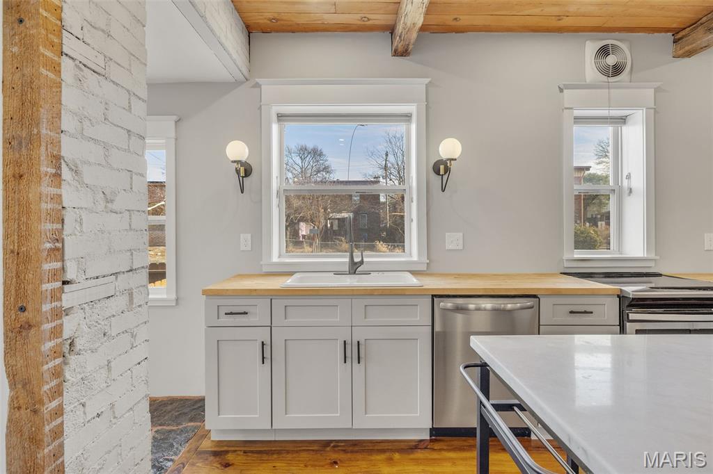 Hauers Joseph J Ivanhoe Place Add - Residential