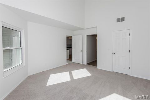 Tiny photo for 1010 Thoreau Court #301, Creve Coeur, MO 63146 (MLS # 25073336)