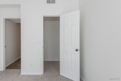 Tiny photo for 1010 Thoreau Court #301, Creve Coeur, MO 63146 (MLS # 25073336)