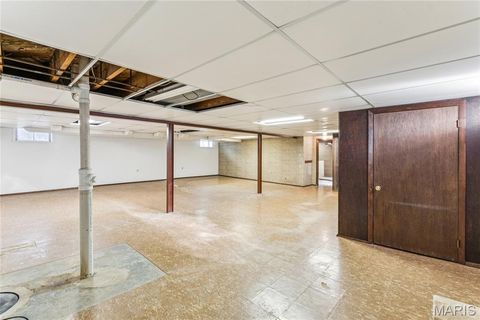 Tiny photo for 401 Cannonbury Drive, Webster Groves, MO 63119 (MLS # 25076475)