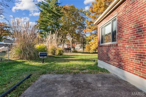 Tiny photo for 401 Cannonbury Drive, Webster Groves, MO 63119 (MLS # 25076475)