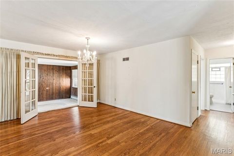 Tiny photo for 401 Cannonbury Drive, Webster Groves, MO 63119 (MLS # 25076475)