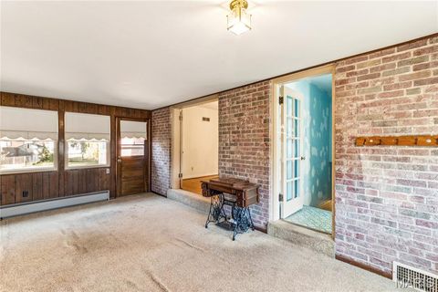 Tiny photo for 401 Cannonbury Drive, Webster Groves, MO 63119 (MLS # 25076475)