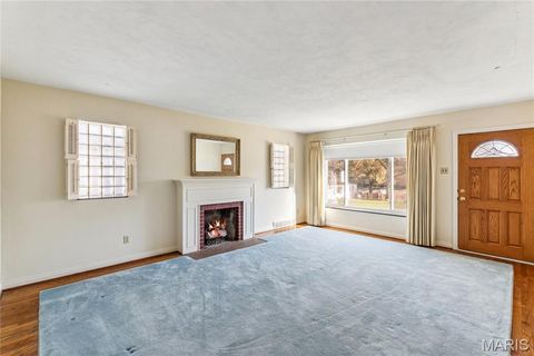 Tiny photo for 401 Cannonbury Drive, Webster Groves, MO 63119 (MLS # 25076475)