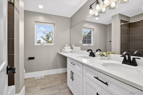 Tiny photo for 2029 Lily Avenue, Kirkwood, MO 63122 (MLS # 26010051)