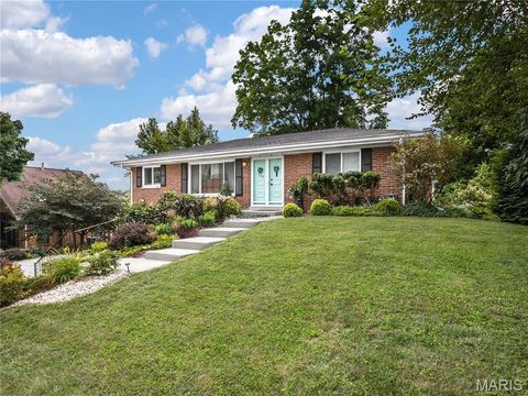 Photo of 706 Carl Street, Collinsville, IL 62234 (MLS # 25081385)