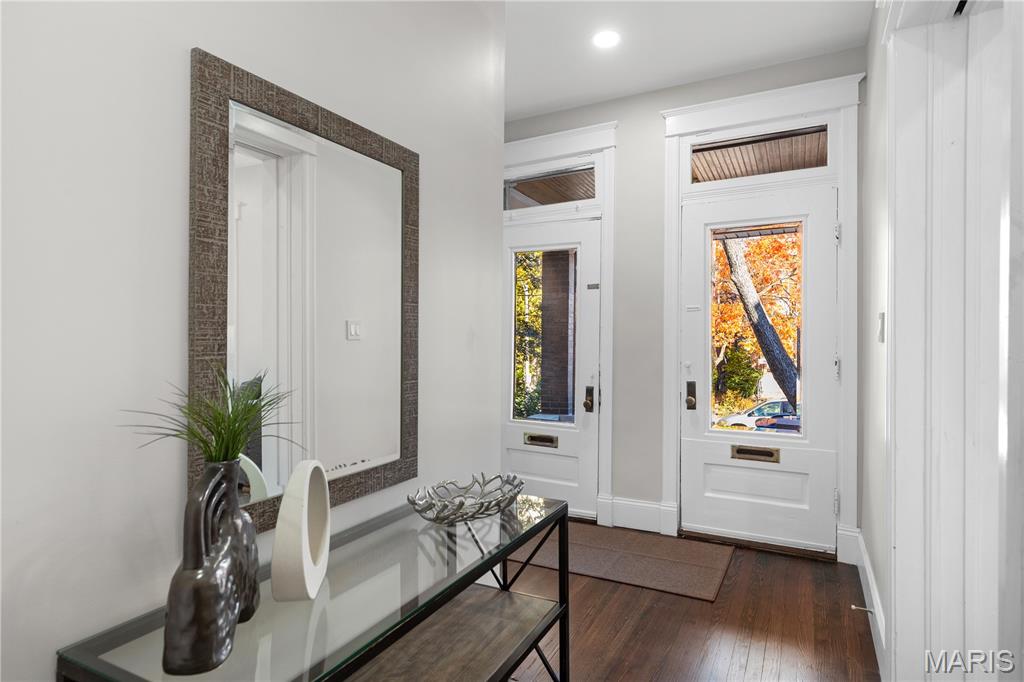 3872 Humphrey Street