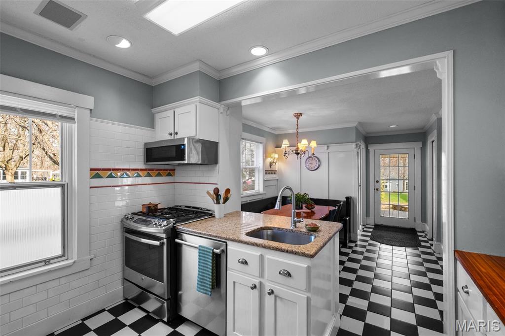 Alfred Lee - Residential