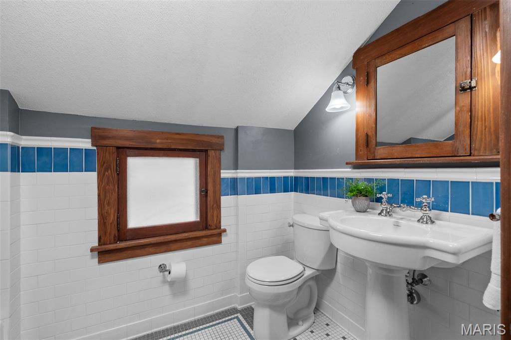 Alfred Lee - Residential