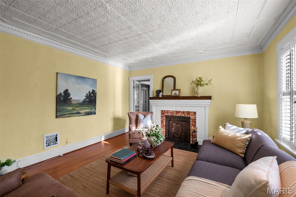 Alfred Lee - Residential