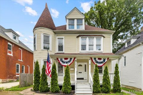 Photo of 5829 Bartmer Avenue, St Louis, MO 63112 (MLS # 26016793)