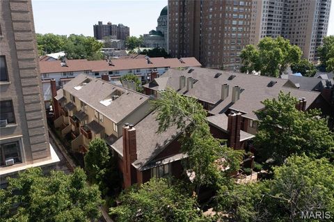 4465 W Pine Boulevard 15 St Louis MO 63108