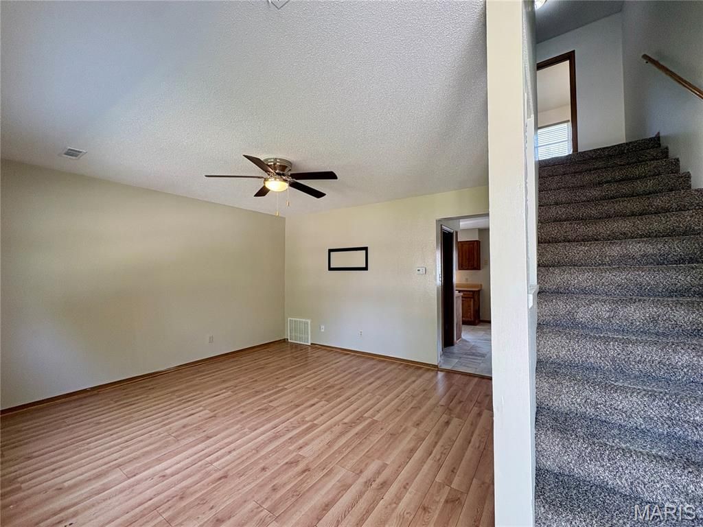 Photo of 1027 Village Lane, Cape Girardeau, MO 63701 (MLS # 26021327)