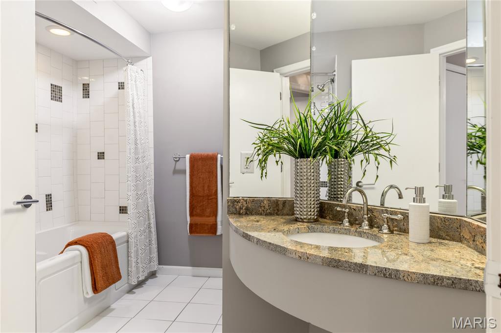 Topping Manor 2 - Residential