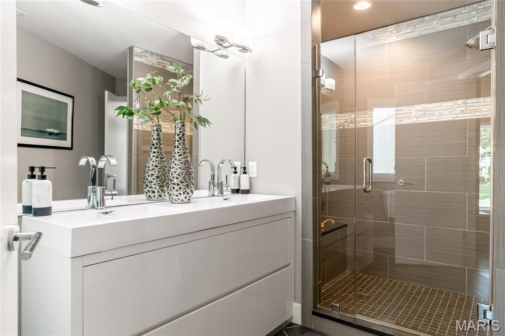 Topping Manor 2 - Residential