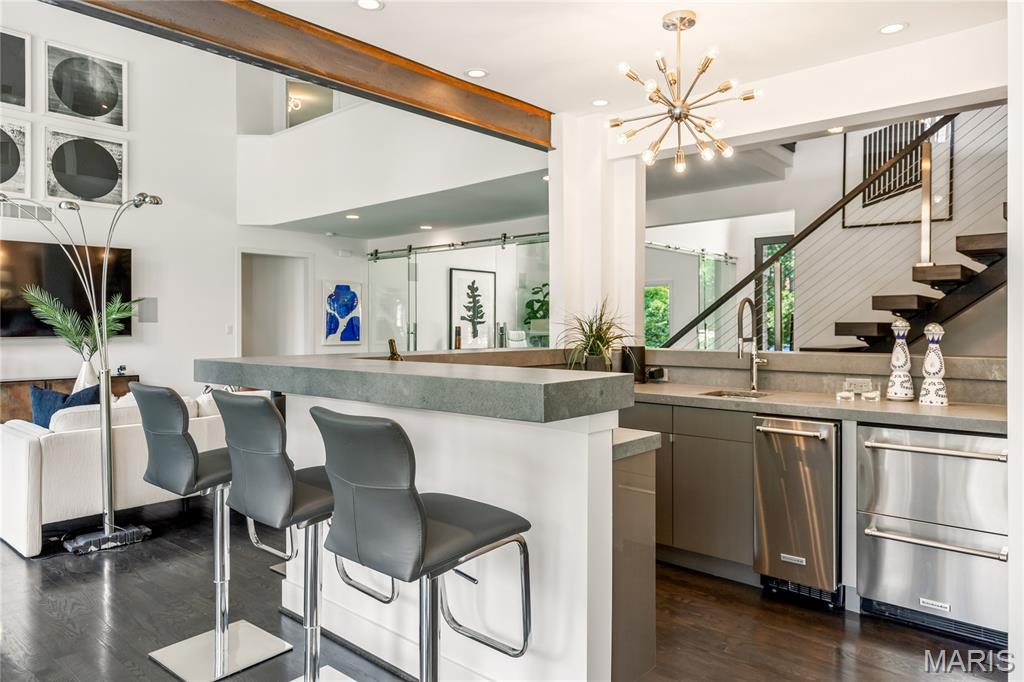 Topping Manor 2 - Residential