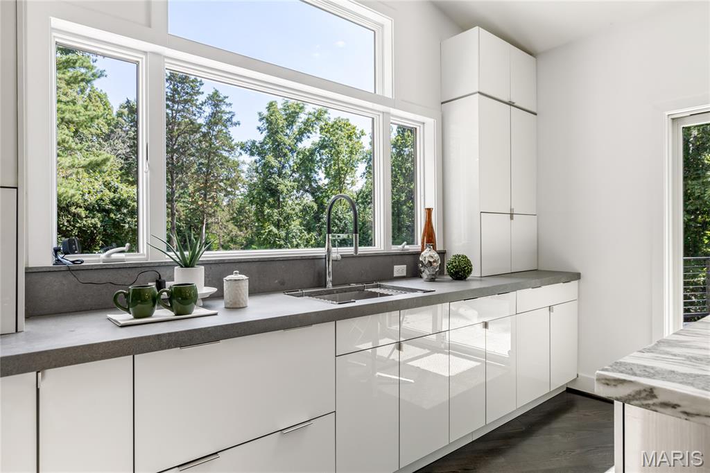 Topping Manor 2 - Residential