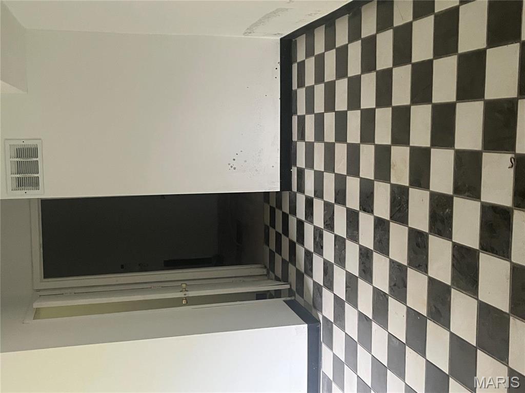 Hazelwood, Missouri 63042, United States, 3 Bedrooms Bedrooms, ,2 BathroomsBathrooms,Residential,Active,124506