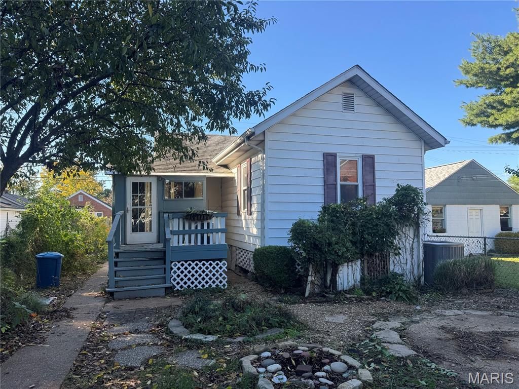 Photo of 5440 Nagel Avenue, St Louis, MO 63109 (MLS # 25073706)