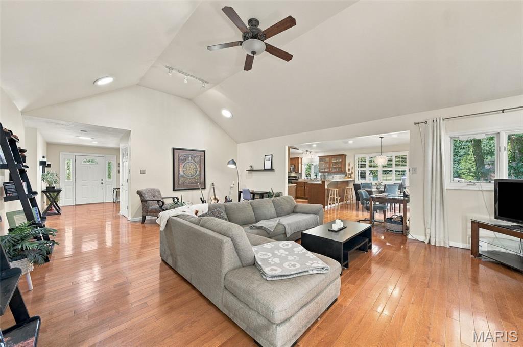 1743 Lynkirk Lane