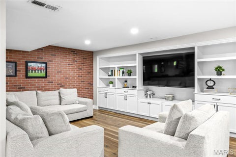 Tiny photo for 516 Oak Leaf Manor Court, Ballwin, MO 63021 (MLS # 26058728)