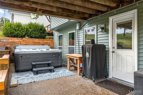 Tiny photo for 516 Oak Leaf Manor Court, Ballwin, MO 63021 (MLS # 26058728)