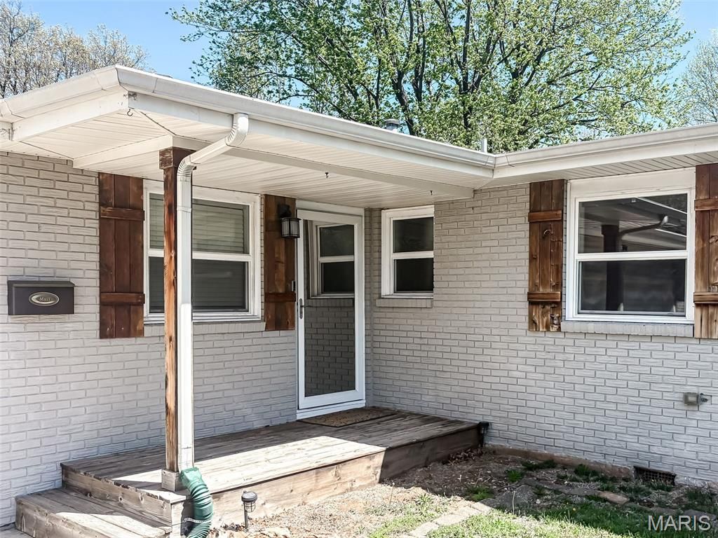 Photo of 1043 E Edgewood Street, Springfield, MO 65807 (MLS # 26024294)