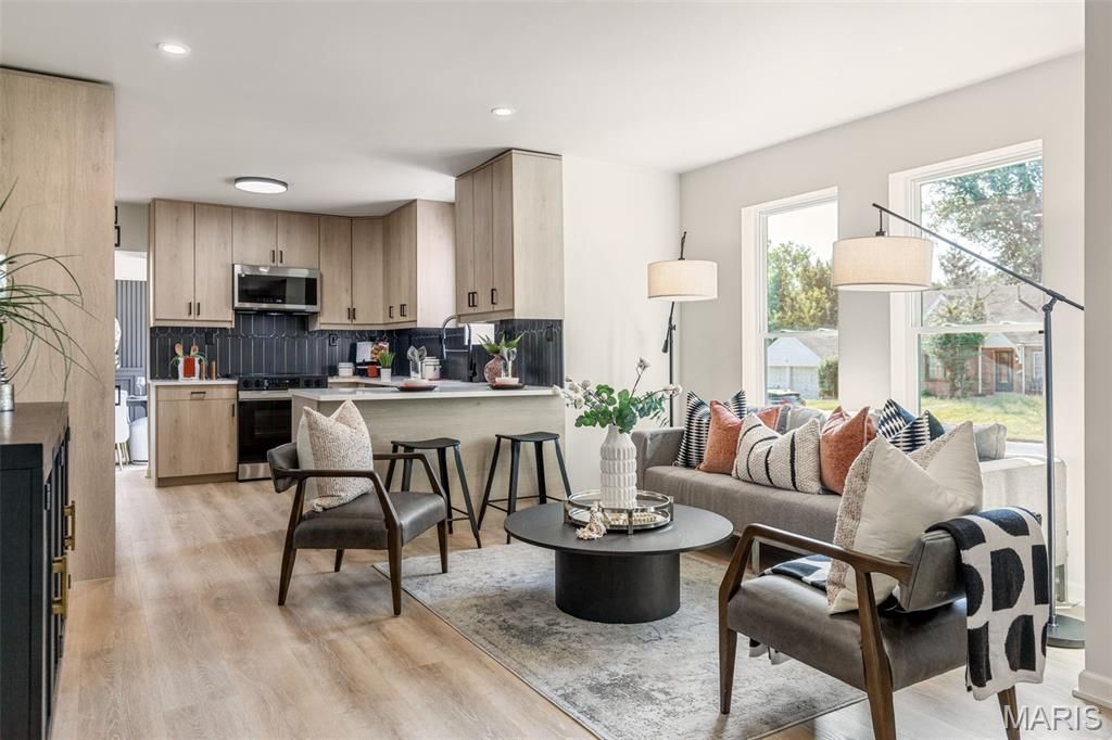 Photo of 7055 Plymouth Avenue, St Louis, MO 63130 (MLS # 25073325)